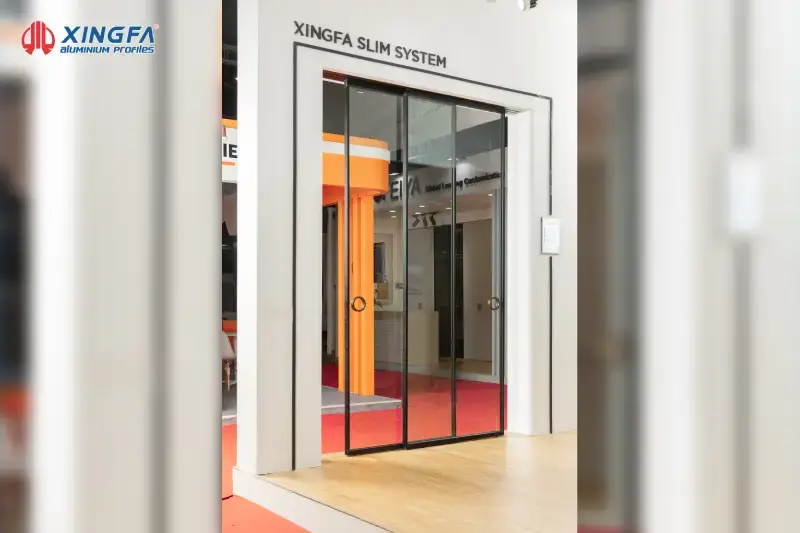 Cửa nhôm Xingfa 3 cánh: Giải pháp tối ưu không gian hiệu quả 2 Cửa nhôm Xingfa 3 cánh