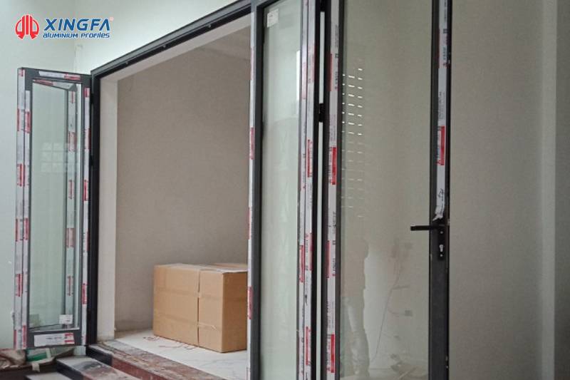 So sánh mặt cắt Xingfa Class A và Xingfa Tem Đỏ