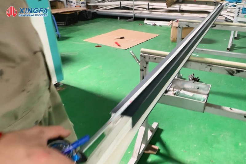 cách trừ cửa lùa 2 cánh hệ 55