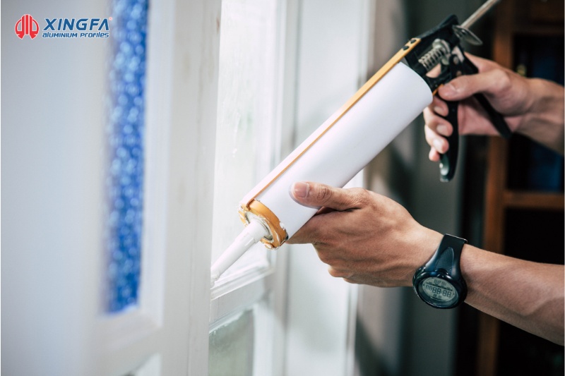 Cửa nhôm 2 cánh chia ô