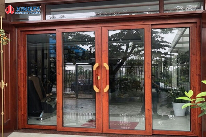 Cửa nhôm hệ 55 vân gỗ