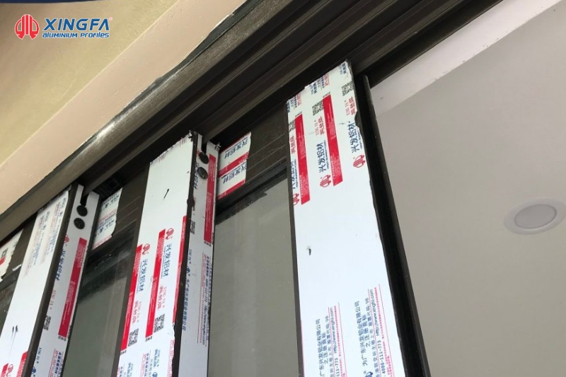 Cửa sổ lùa 3 cánh hệ 55