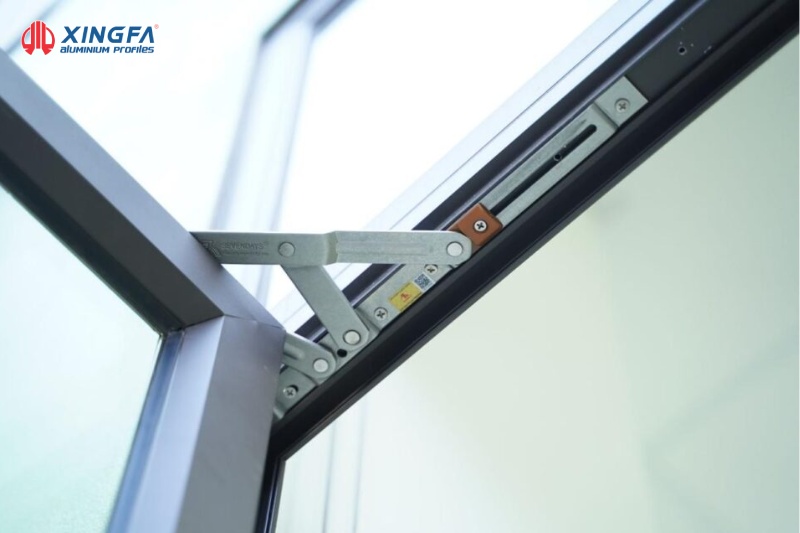 Cửa sổ mở hất 1 cánh