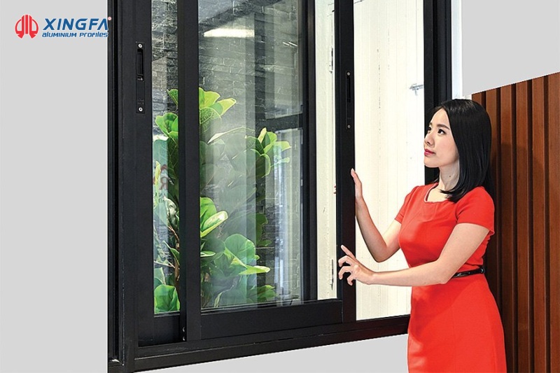 Giá thi công cửa đi lùa nhôm Xingfa hệ 55 chính hãng